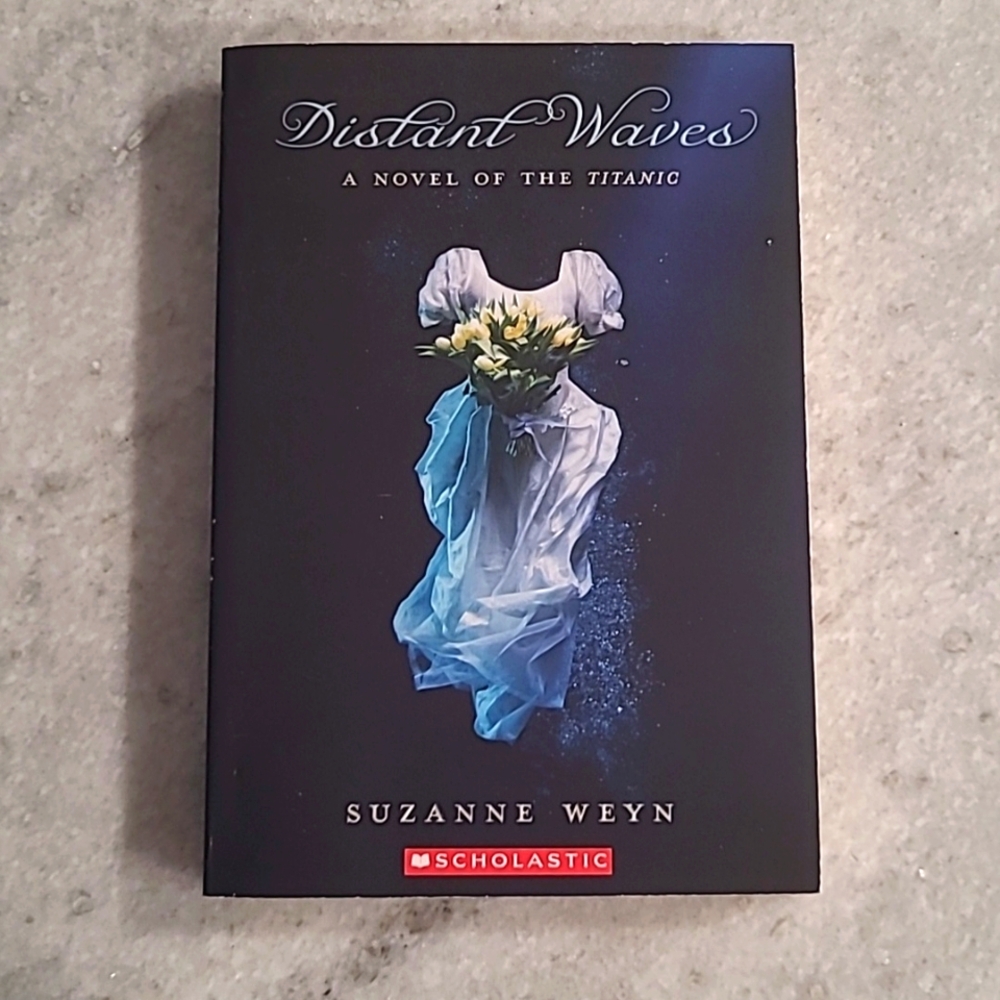 Distant Waves novel by Suzanne Weyn